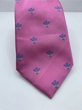 Charles Tyrwhitt Pink Tie with Blue & Gold Fleur Motifs